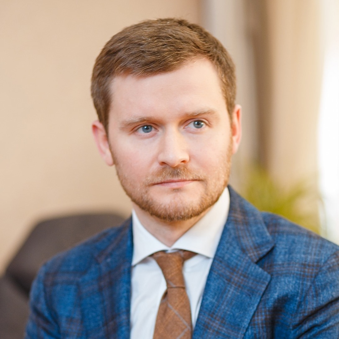 Олена Хотенко та її зв’язки з фінансовими махінаціями: від «Інституту податкових реформ» до кримської піраміди