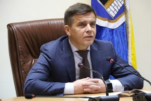 Дружина голови Держагентства інфраструктури Сергія Сухомлина володіє корпоративними правами на 10,5 млн гривень