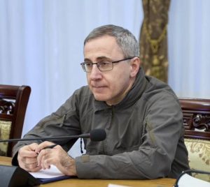 Зураб Адеішвілі з Офісу генпрокурора їздить на чужому Land Rover і декларує мільйонні статки