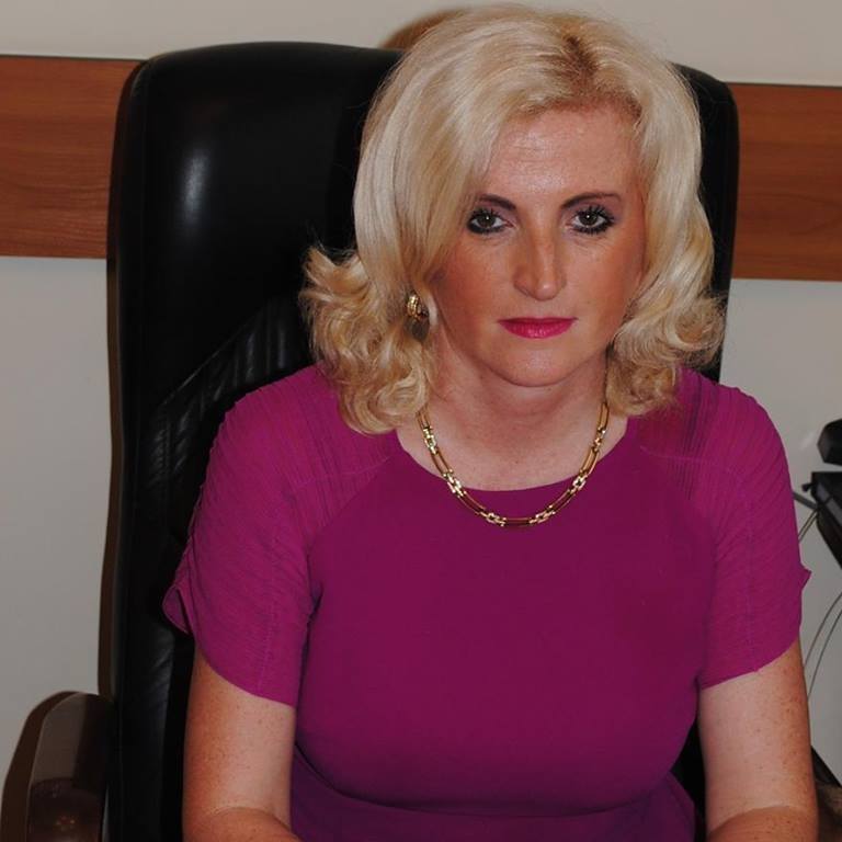 Митник без дому й авто, але з мільйонами в родині: в.о Митник без дому й авто, але з мільйонами в родині: в.о. Рівненської митниці Ярослав Скоромний живе в маминій квартирі та їздить на «подарунковому» Mercedes