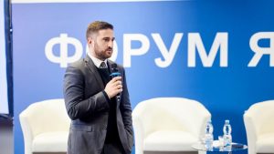 Другий Mercedes за 2,4 млн: перший заступник міністра освіти Кудрявець живе на широку ногу