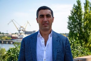 Нардеп-ексОПЗЖшник Суто Мамоян продав «Мерс» за 6 млн — удвічі дорожче, ніж декларував