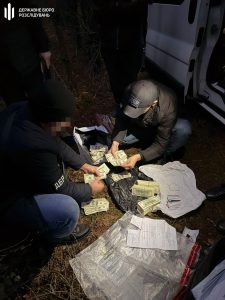 Мистецтво втечі та фальшиві долари: нові деталі у справі начальника слідства Дарницької поліції Юрія Рибянського