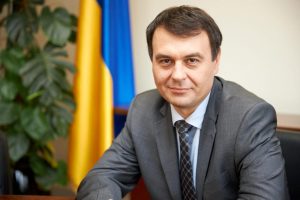 Паризька нерухомість у звітності Гетманцева: сім’я депутата користується житлом французької фірми його матері