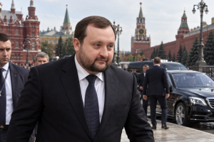 «Бідняк» із мільярдами у Кремлі: як ексочільник НБУ Сергій Арбузов проліз до Держдуми РФ із «нульовою» декларацією, приховавши розкішний автопарк і бізнес-імперію