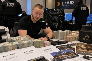 Тіньові мільйони, криптоферми та псевдоблагодійність: як столичні ділки Трусов і Духопелов вибудували тент-імперію під час війни